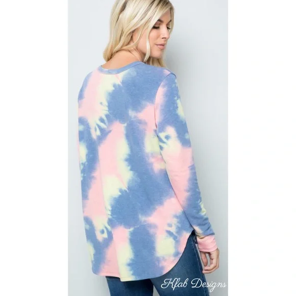 ❤️LAST 1! V Neck Super Soft Tie Dye Top! - Picture 5 of 6